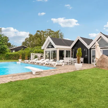 Lovely In With Sauna Holiday home *